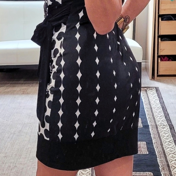 Gorgeous Black and white dress - Picture 10 of 14
